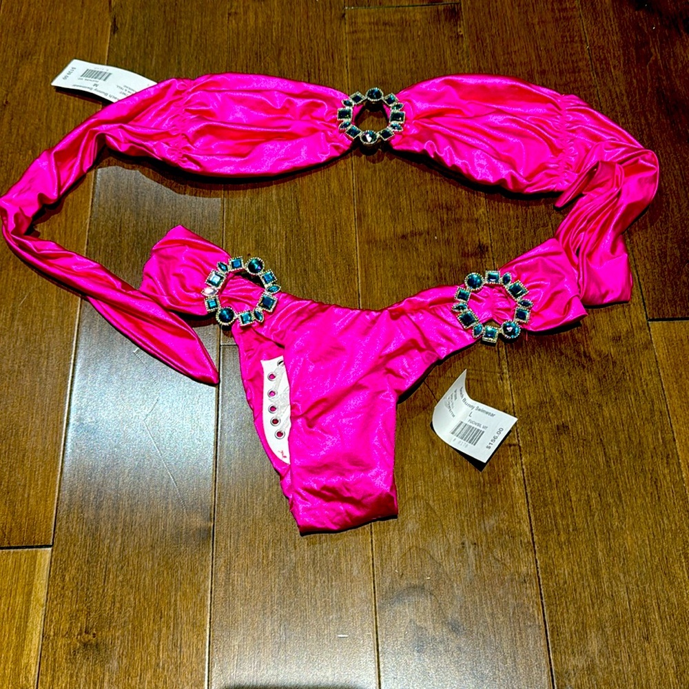 Nwt Beach Bunny show and tell bikini sz M